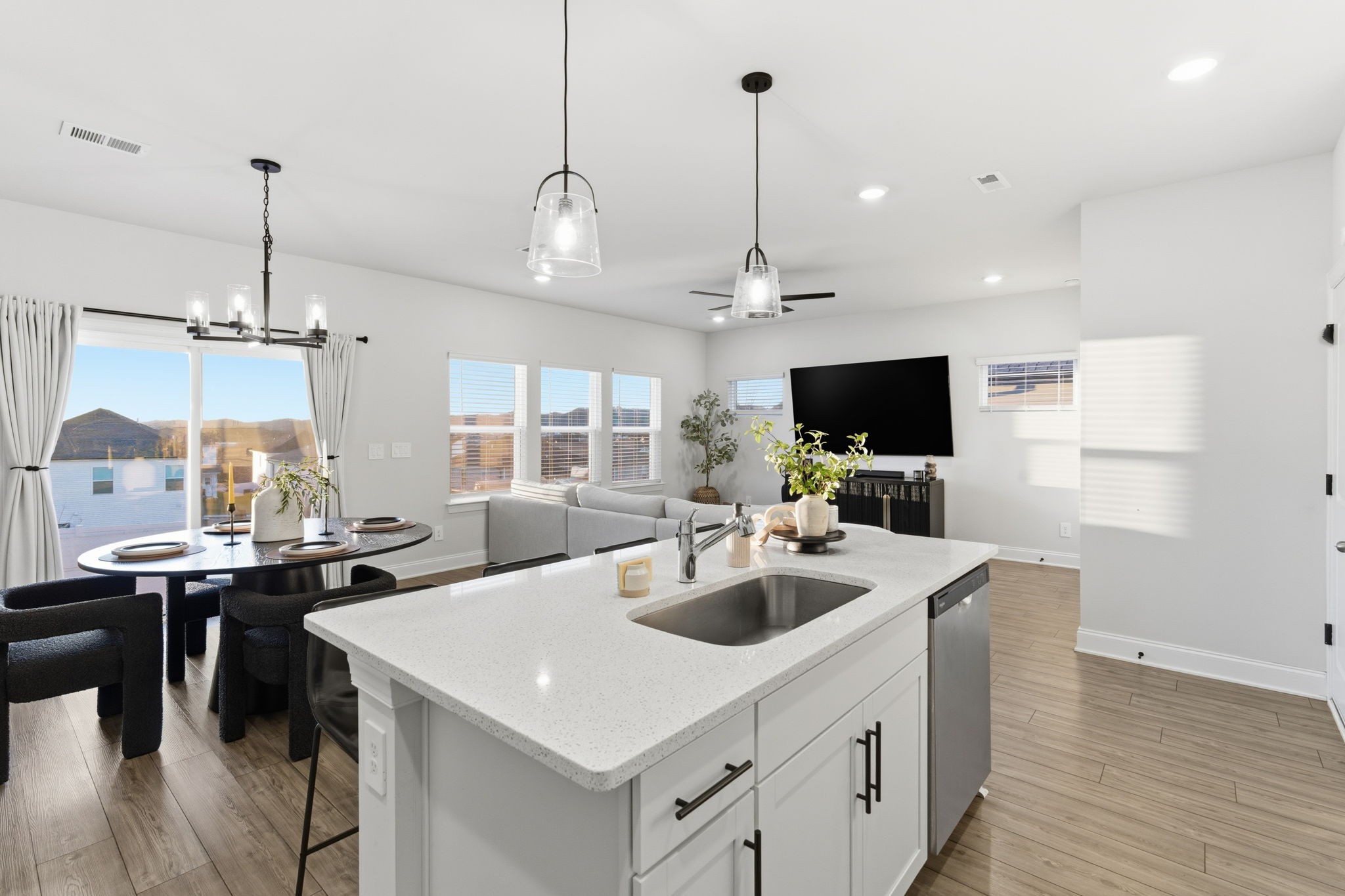 4432 Skyridge Dr