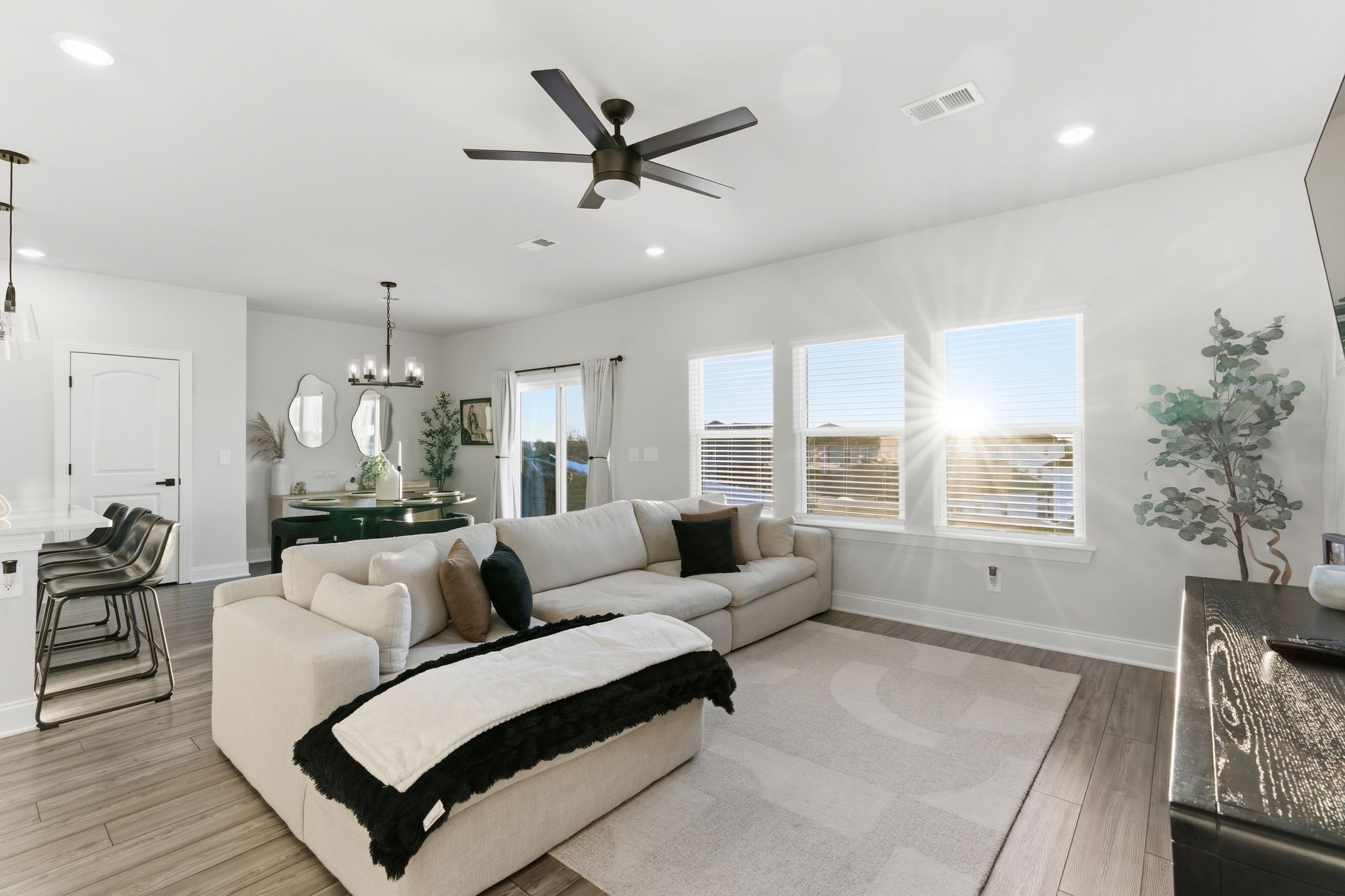 4432 Skyridge Dr