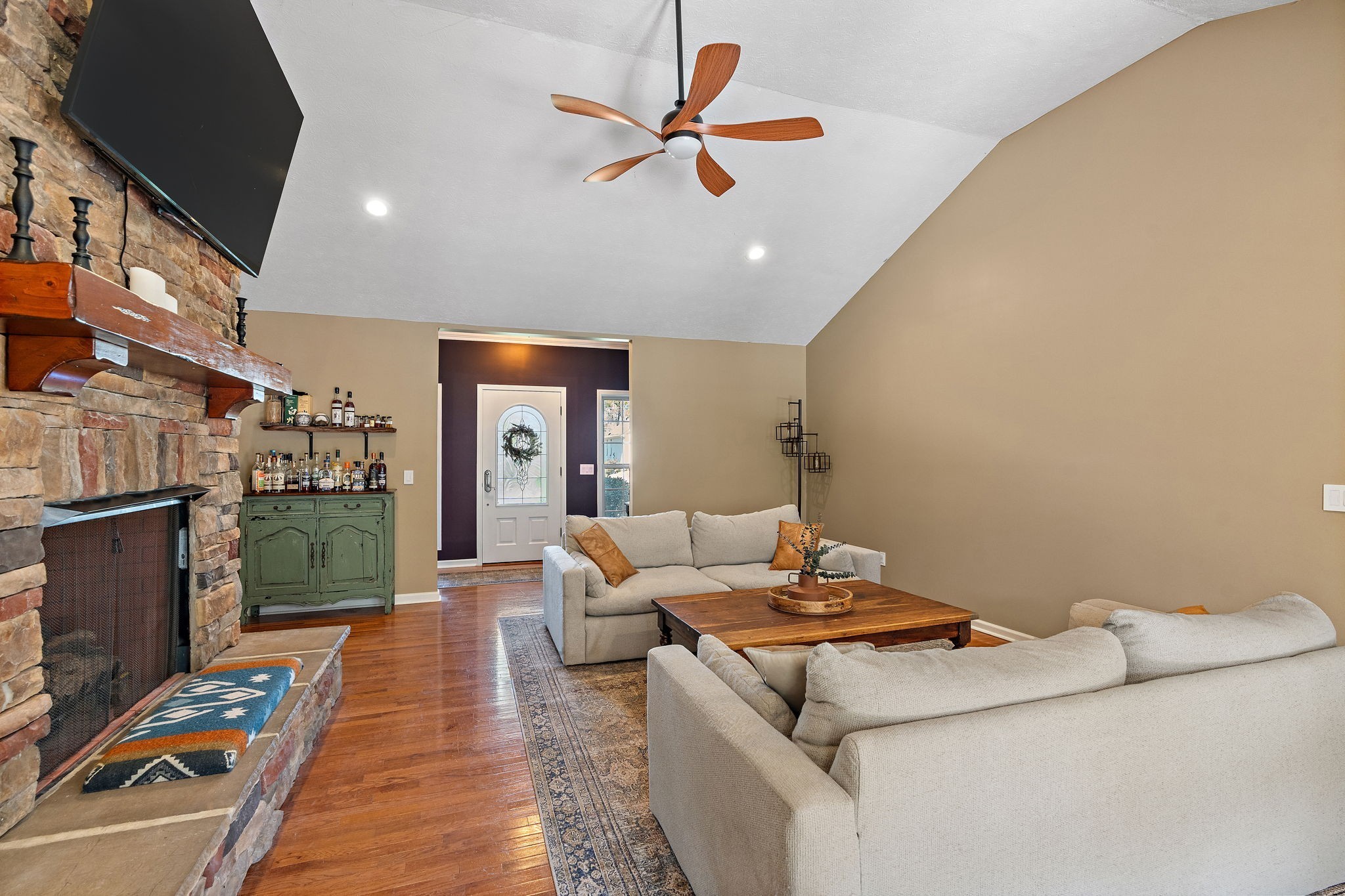 262 Bayhill Dr