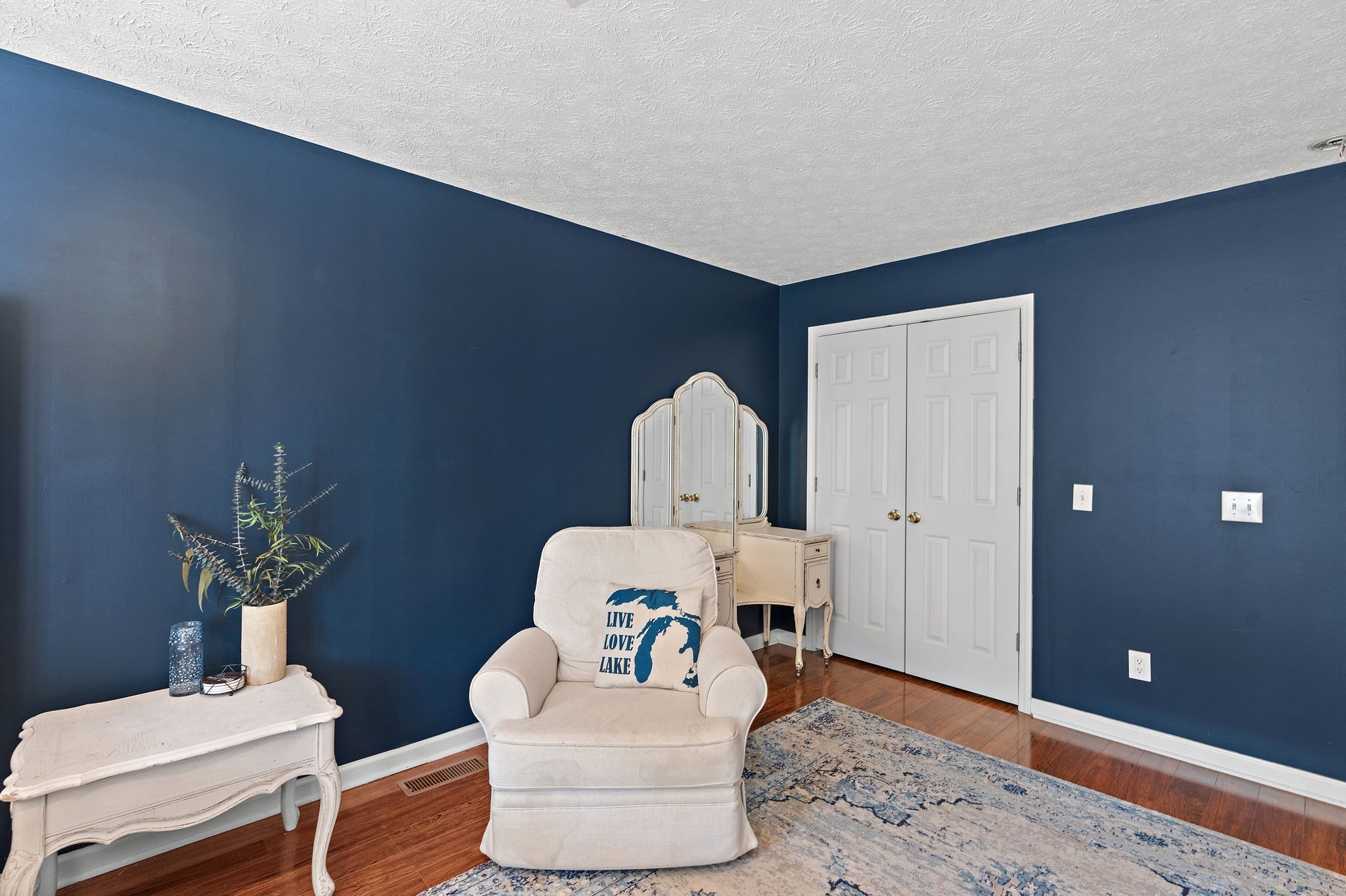 262 Bayhill Dr