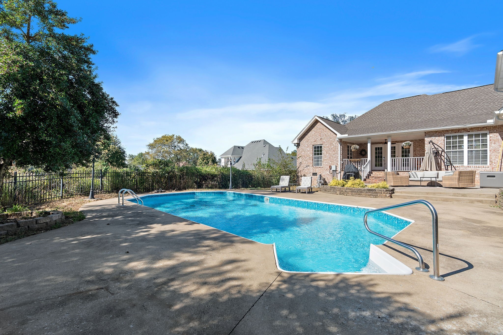262 Bayhill Dr