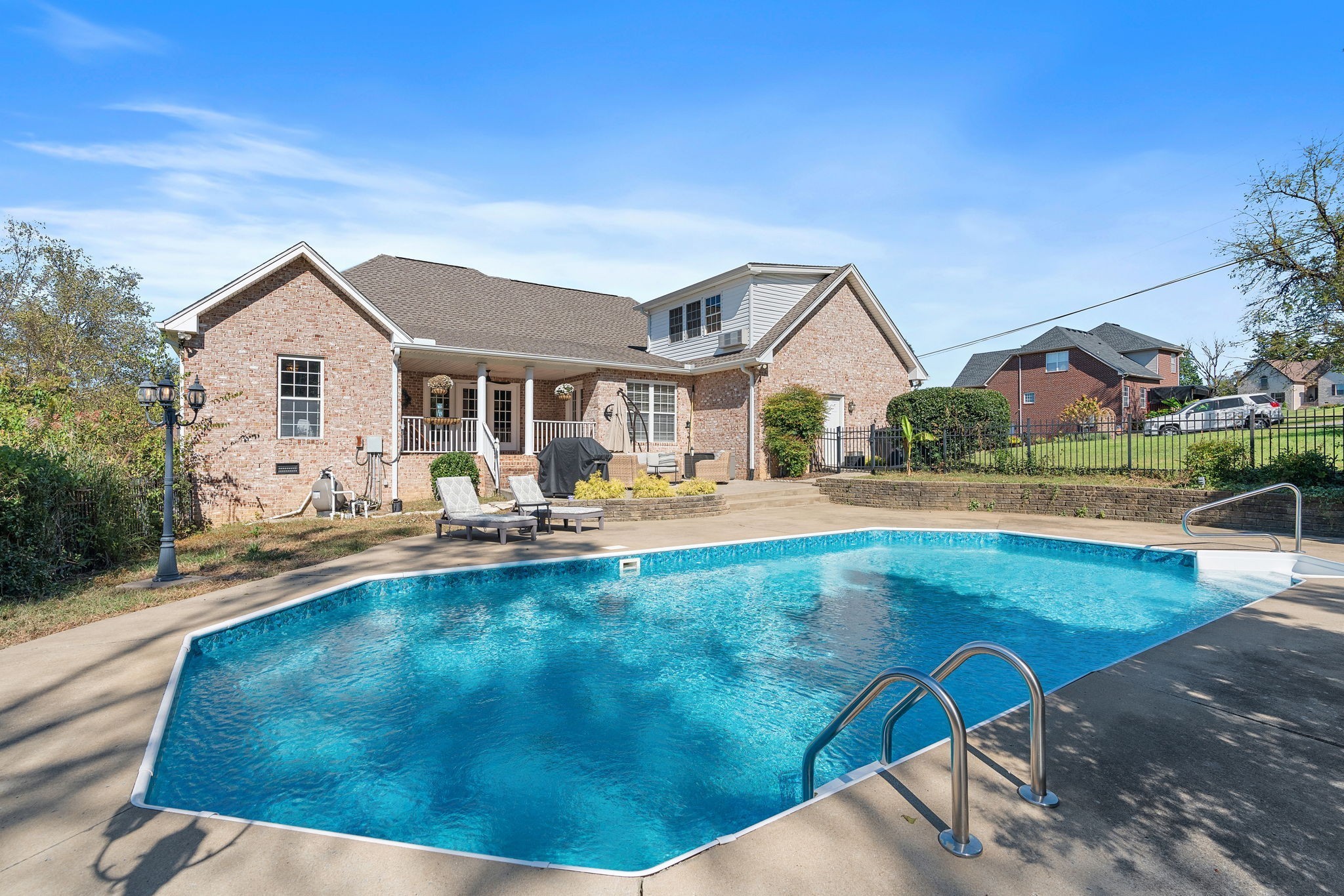 262 Bayhill Dr