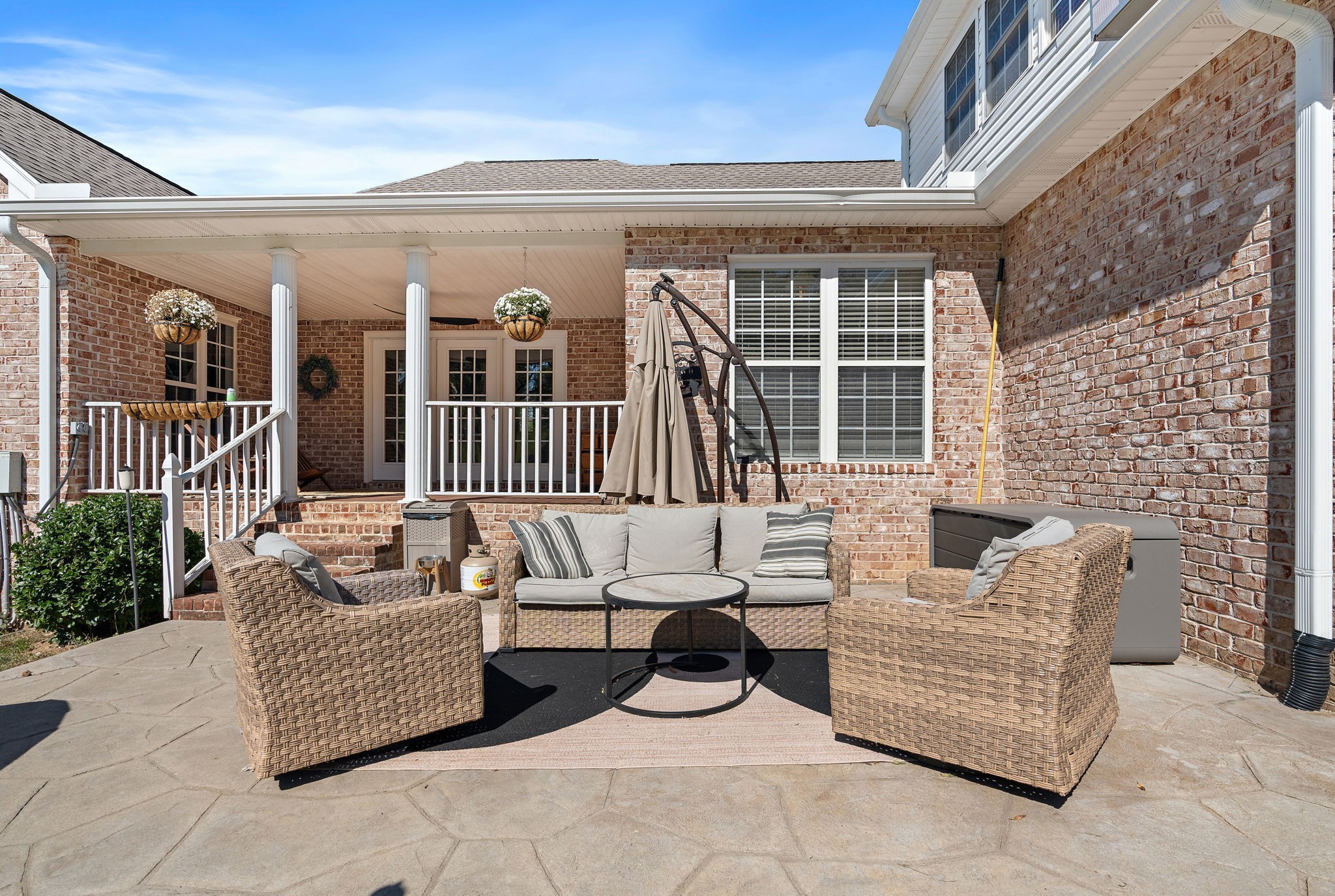 262 Bayhill Dr