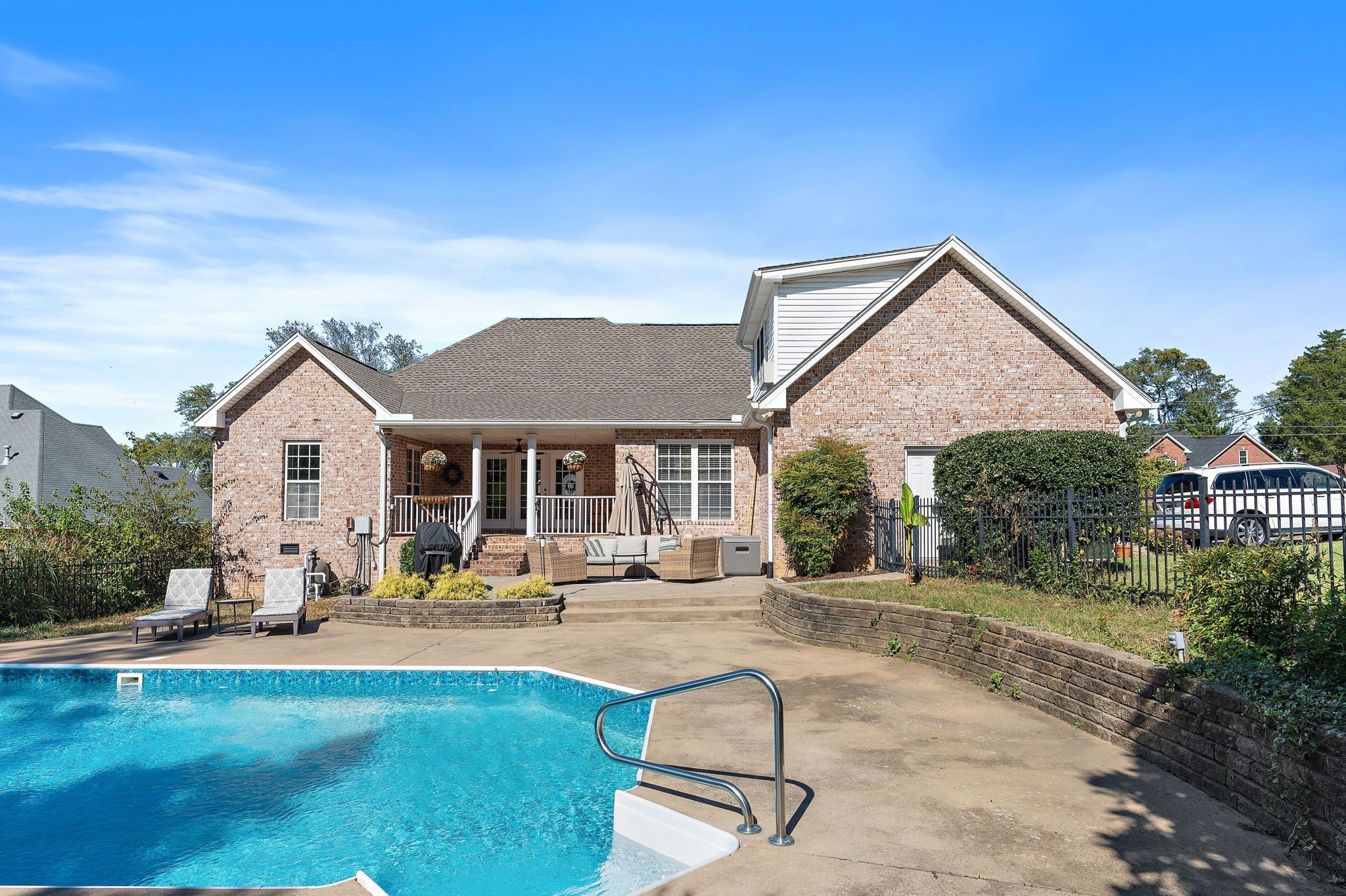 262 Bayhill Dr