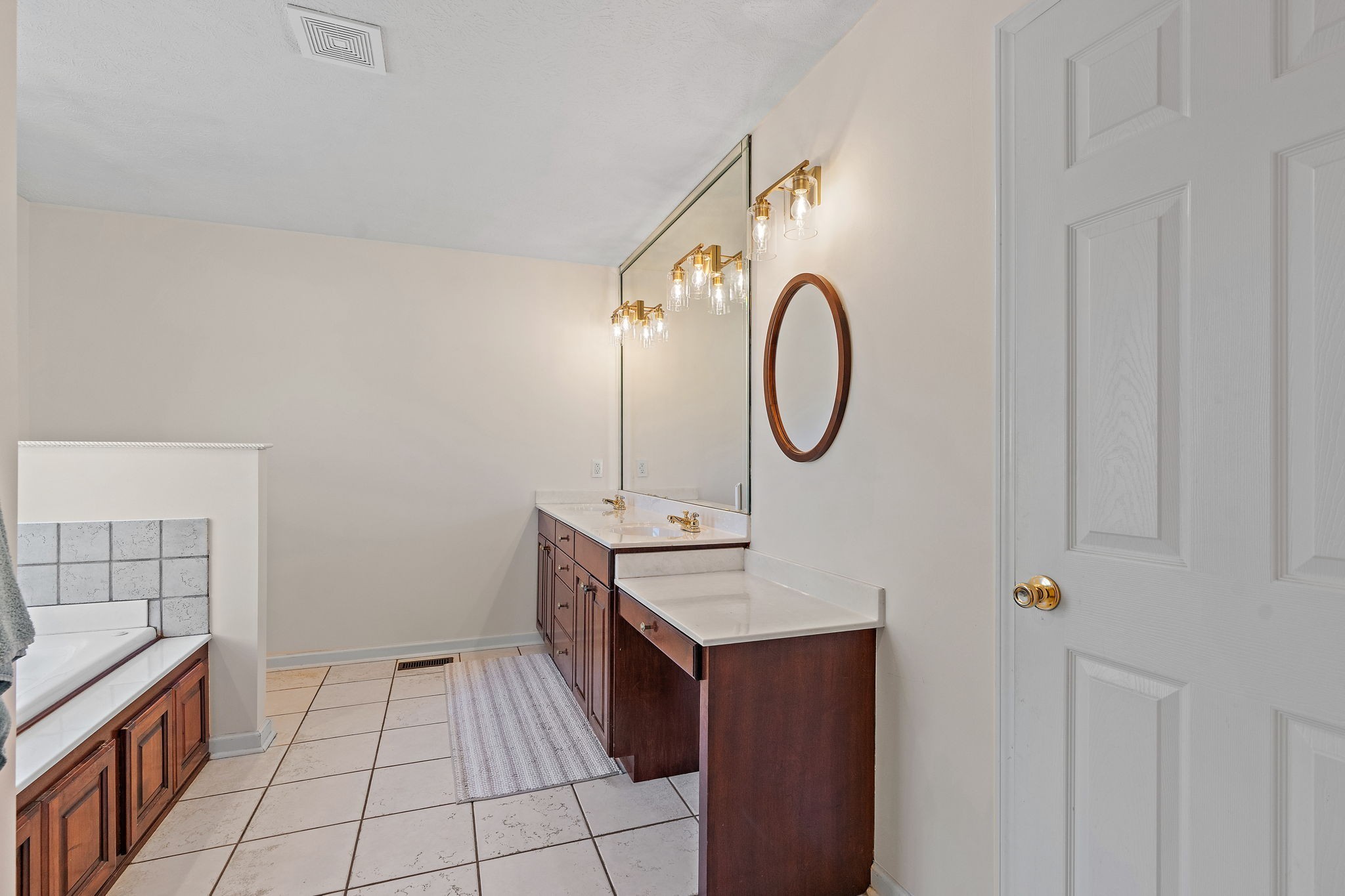 262 Bayhill Dr