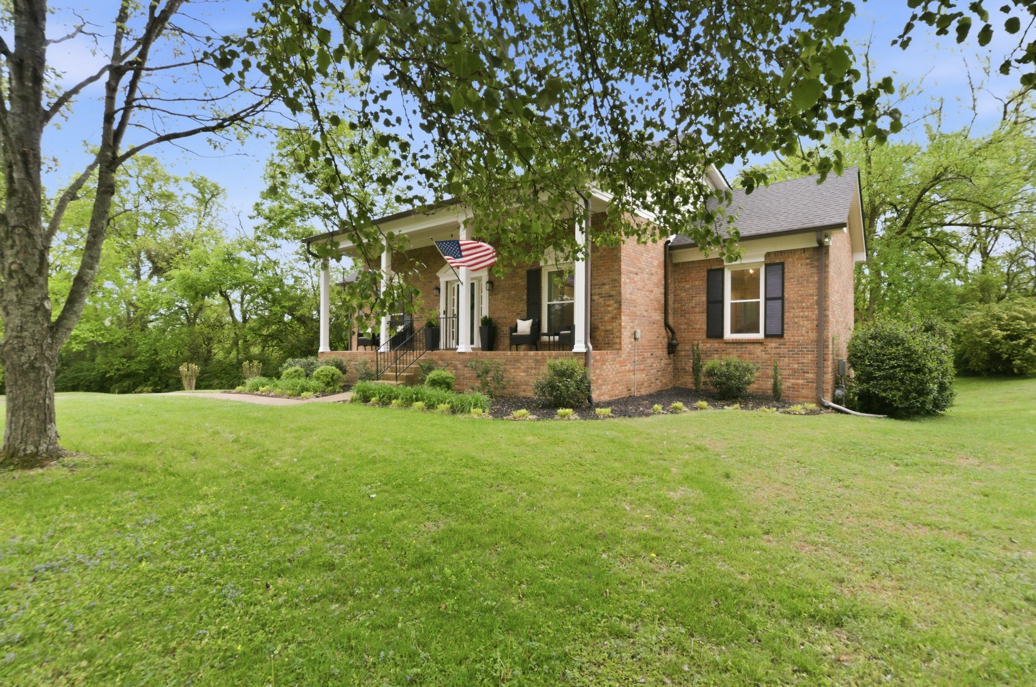 1601 Ash Grove Ct