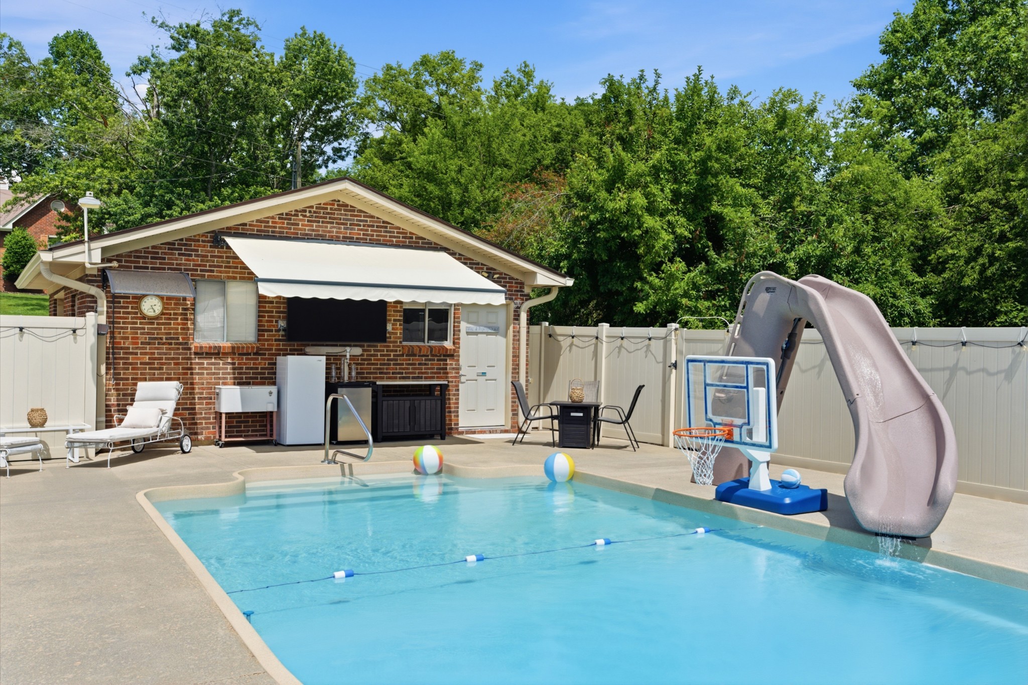 509 Mason Ln