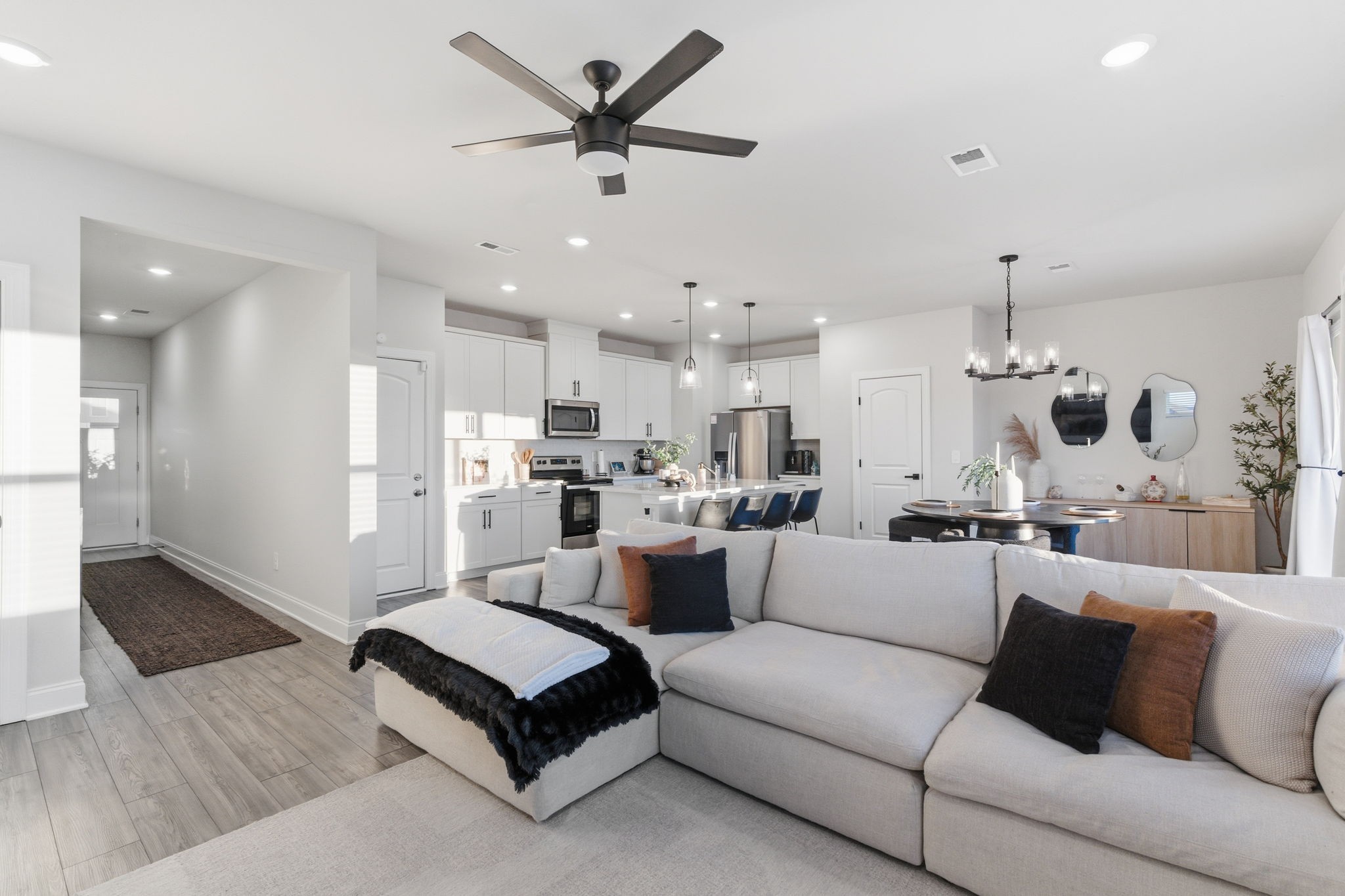 4432 Skyridge Dr