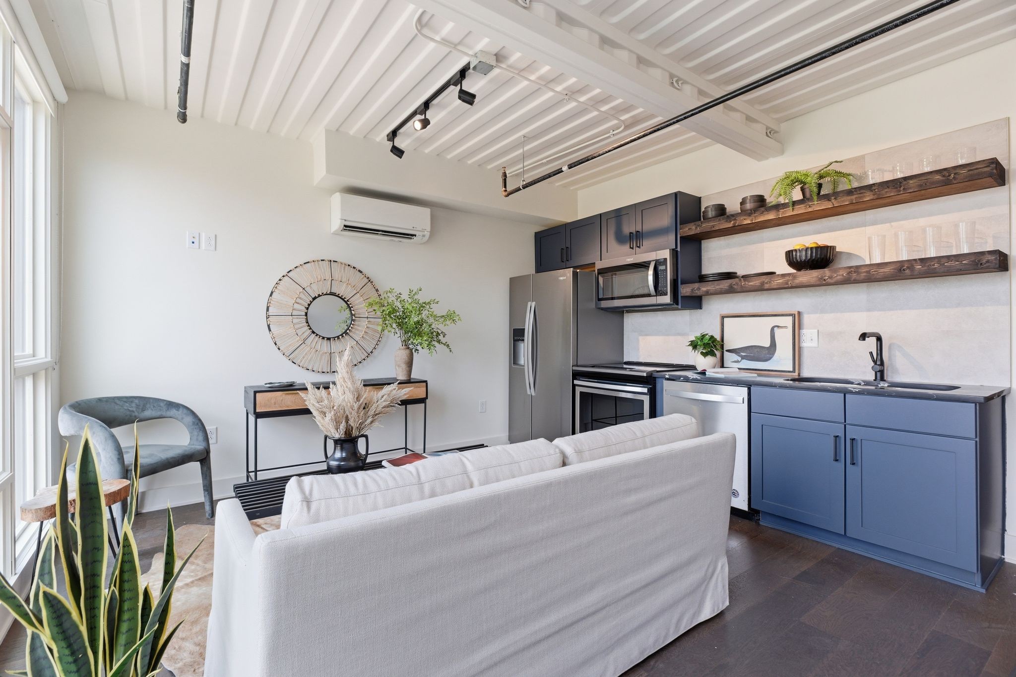 2140 Byrum Ave Unit: 216