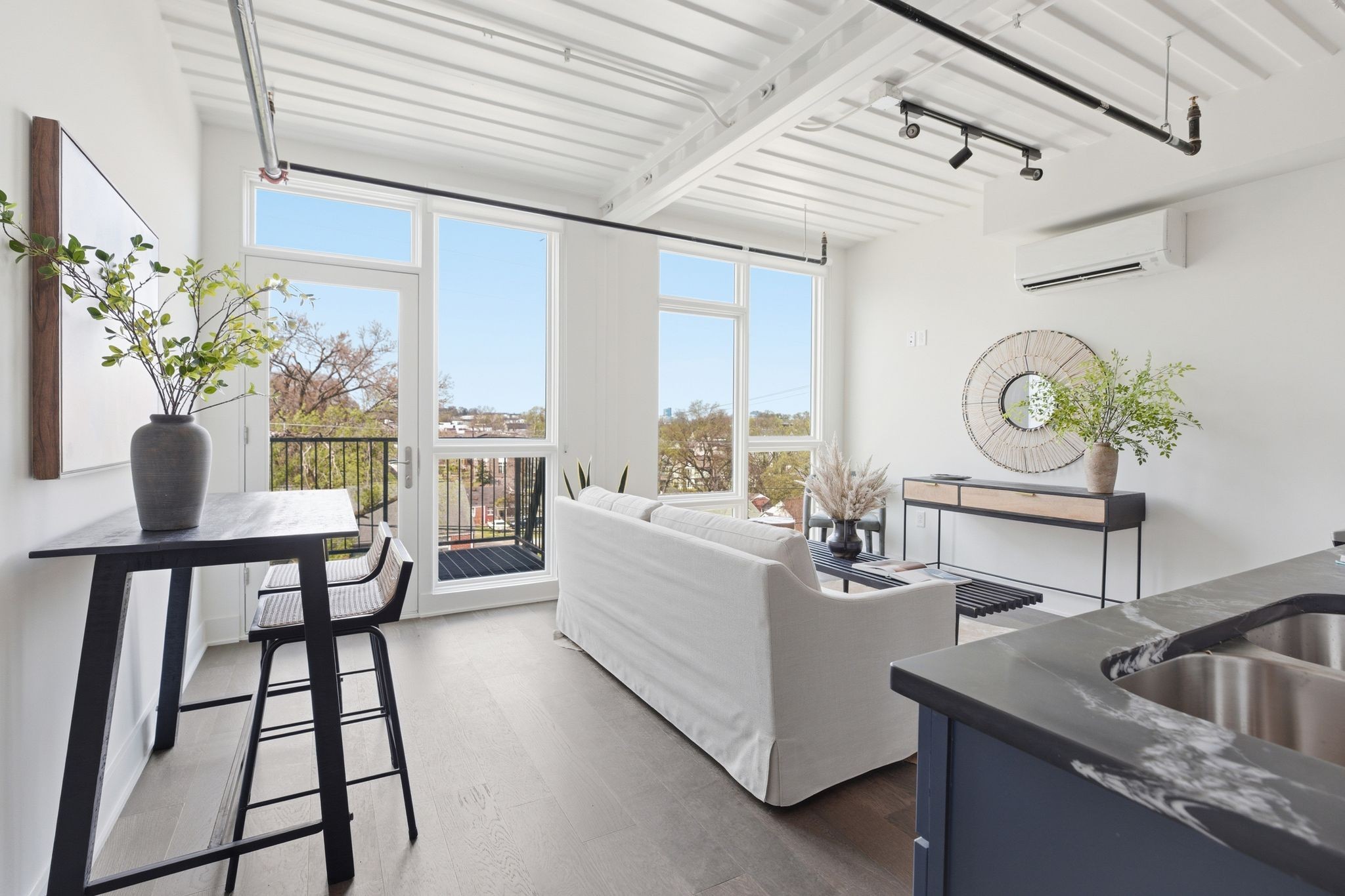 2140 Byrum Ave Unit: 216