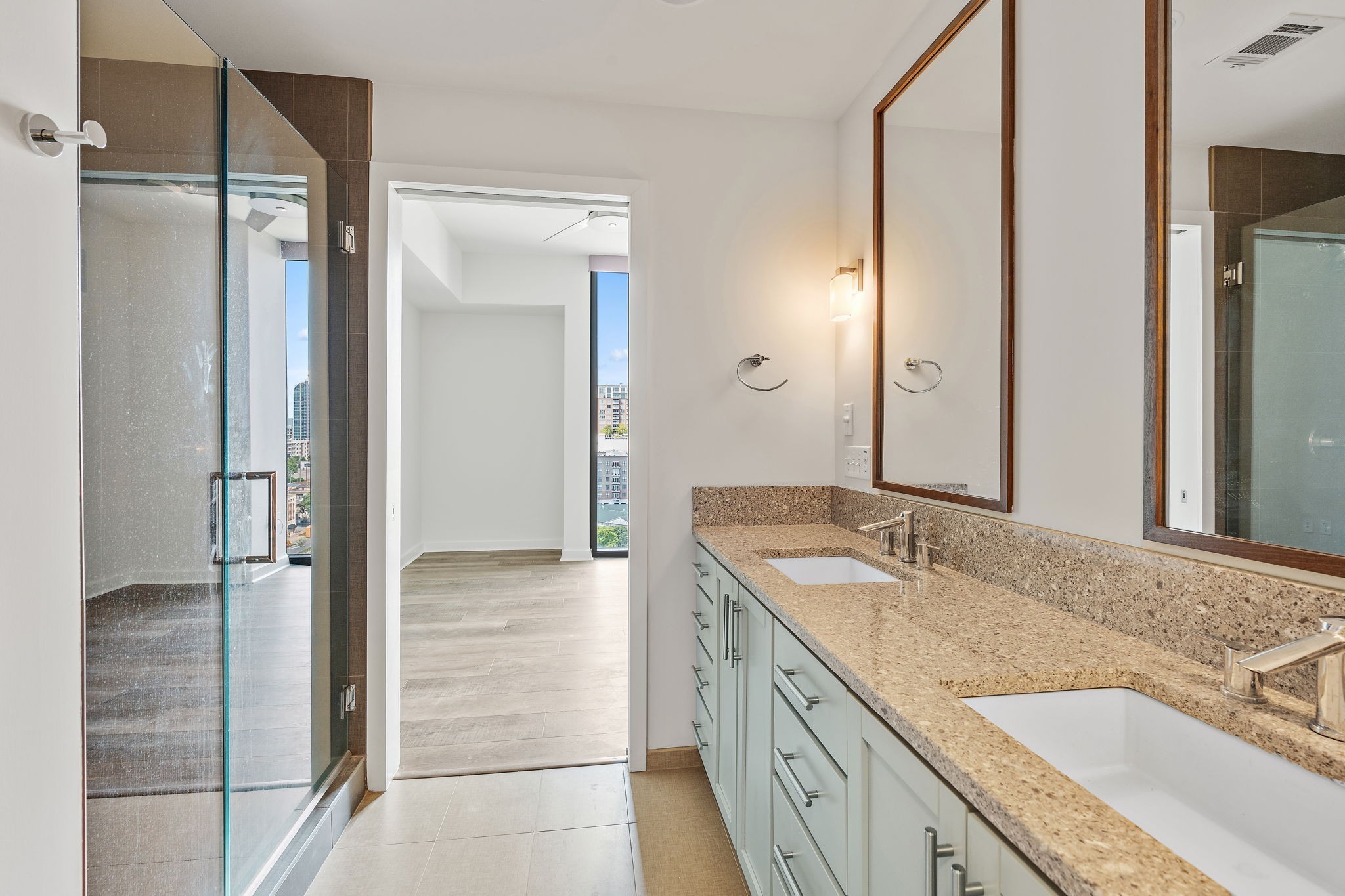 1212 Laurel St Unit: 1215