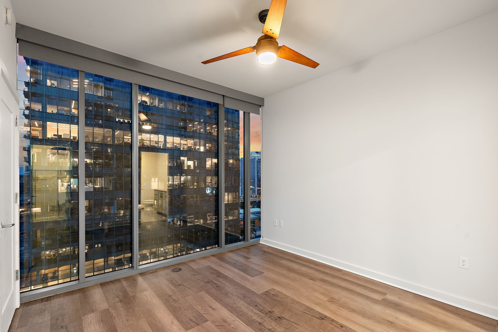 1212 Laurel St Unit: 1215