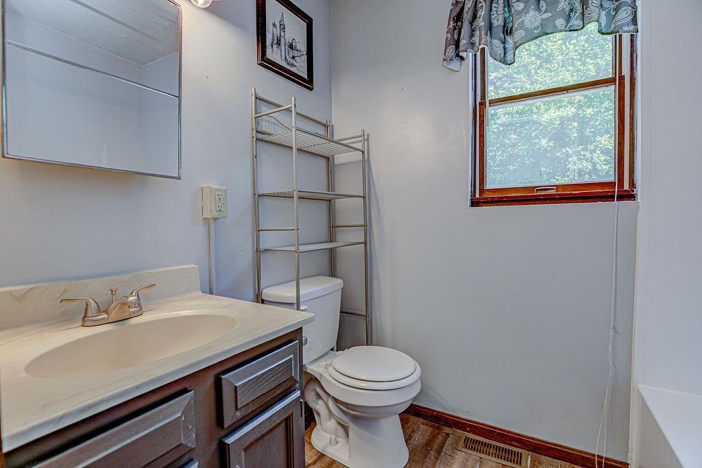 200 W Sycamore Street