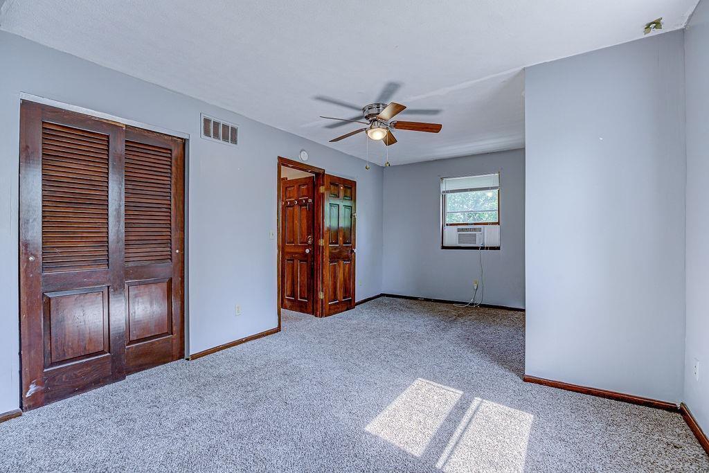 200 W Sycamore Street