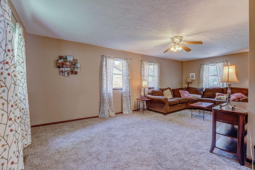 200 W Sycamore Street