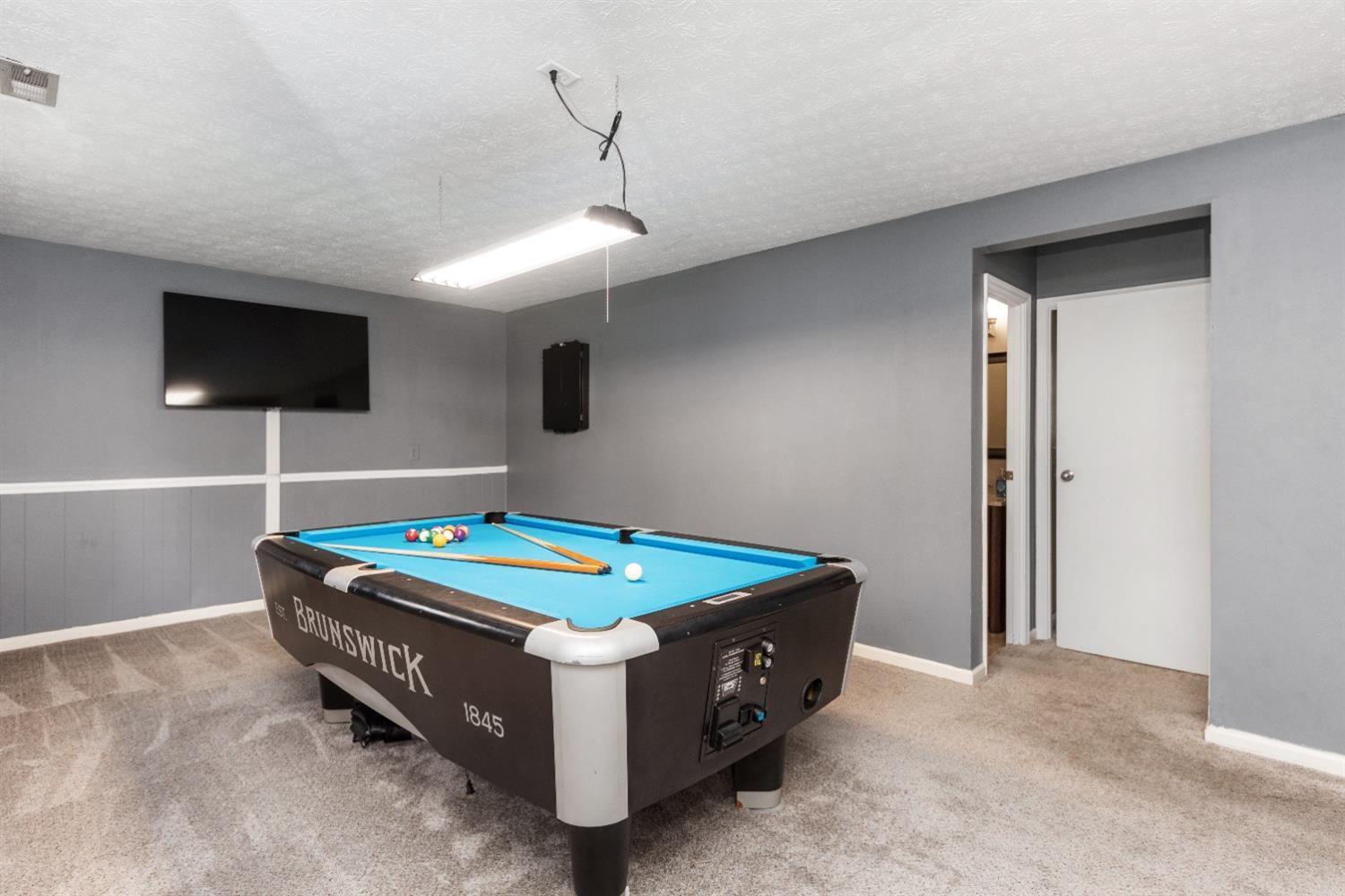 263 Clareknoll Court