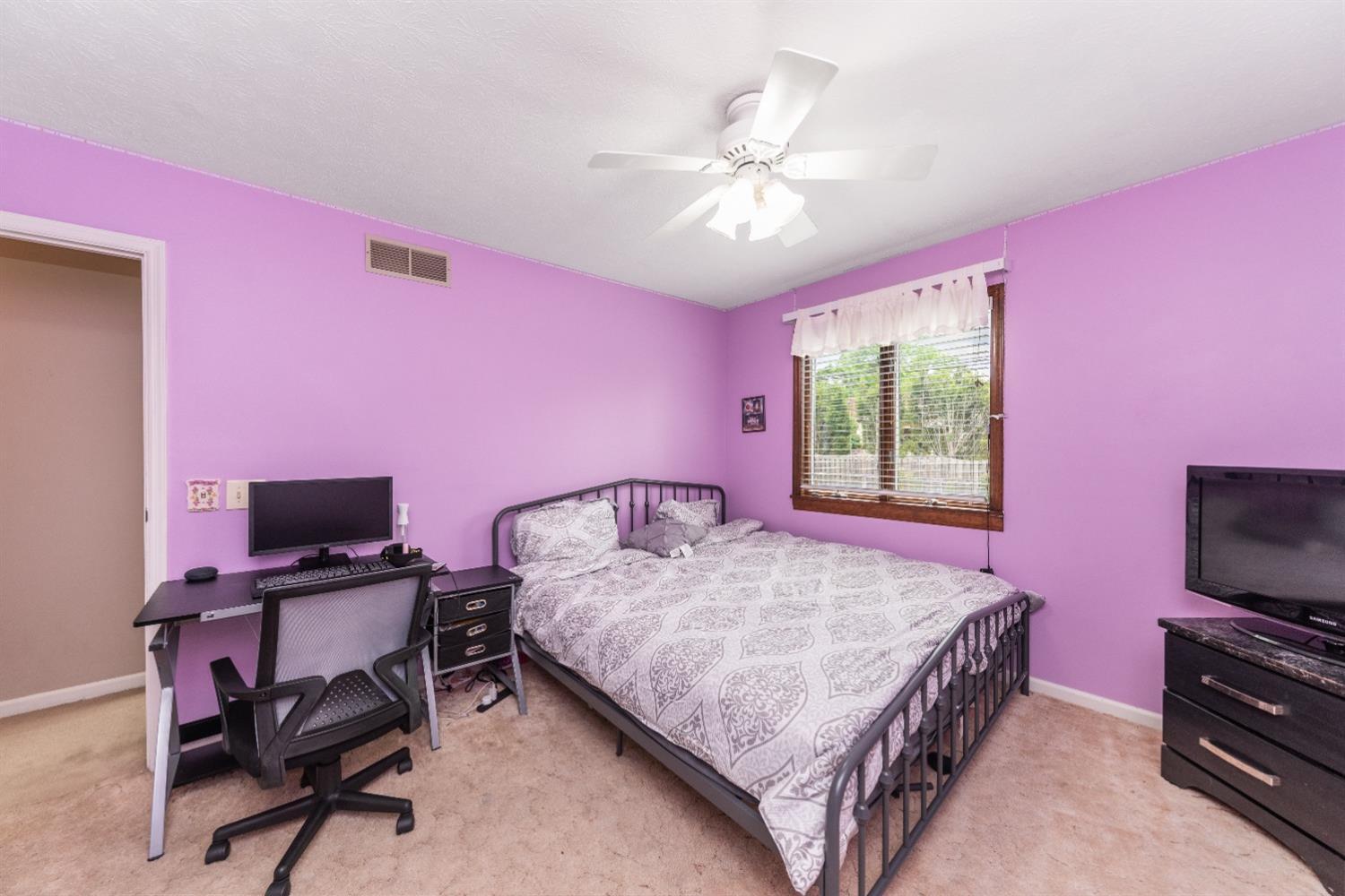 263 Clareknoll Court