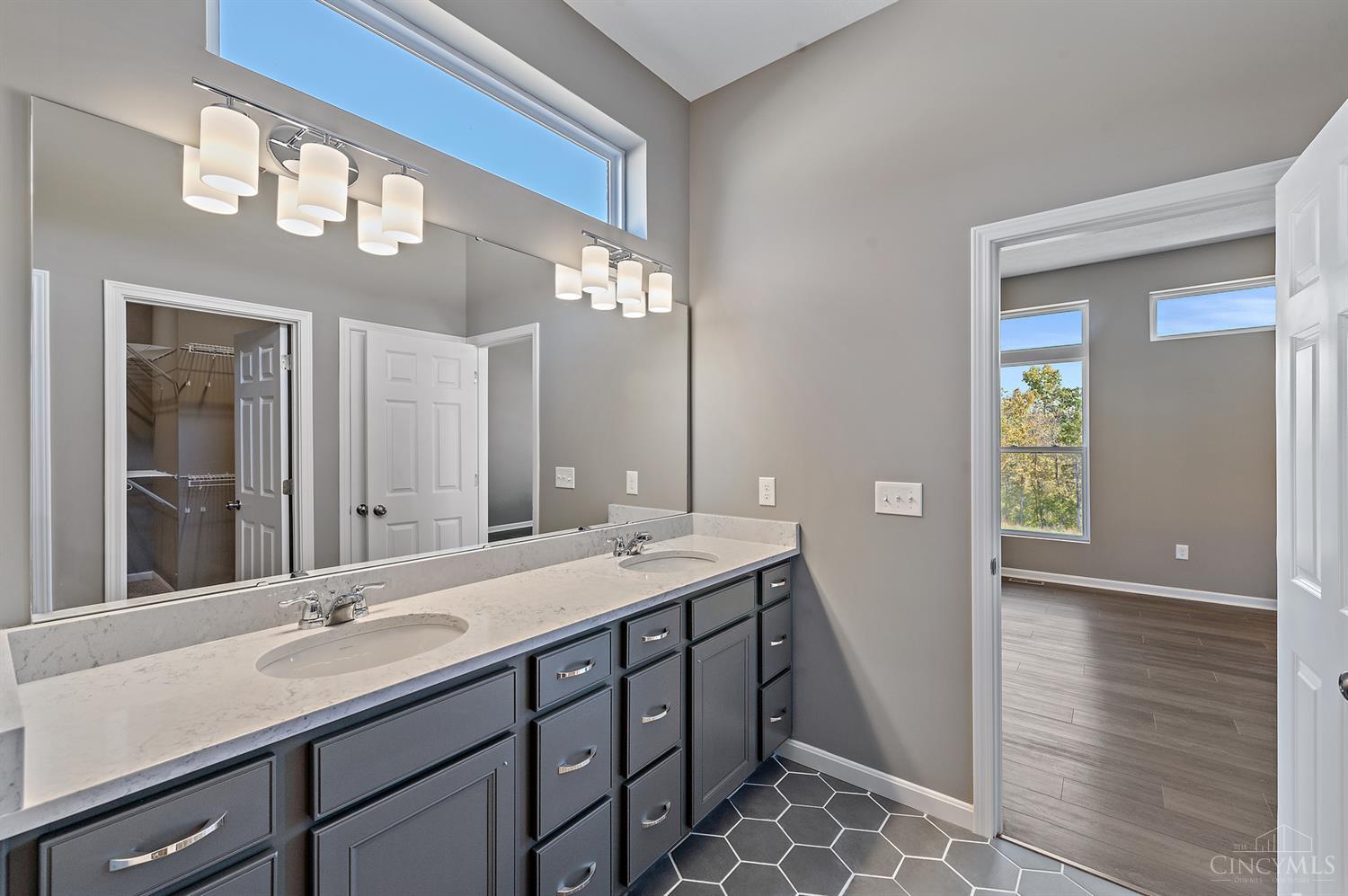 4975 Shadow Hawk Drive 41
