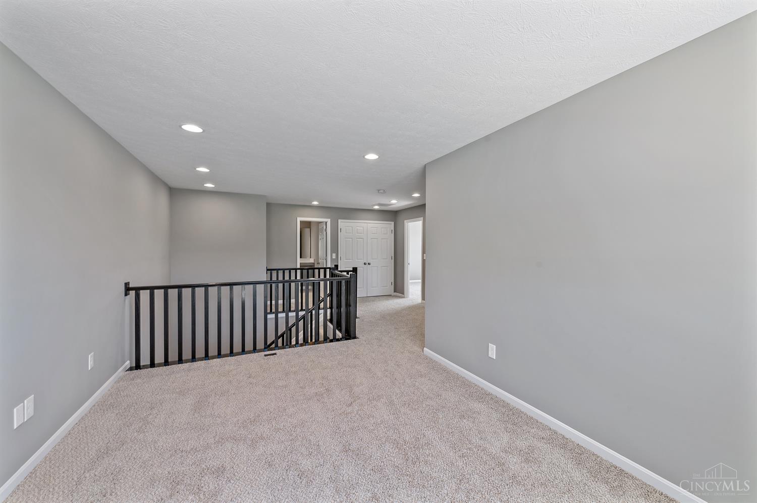 4975 Shadow Hawk Drive 41