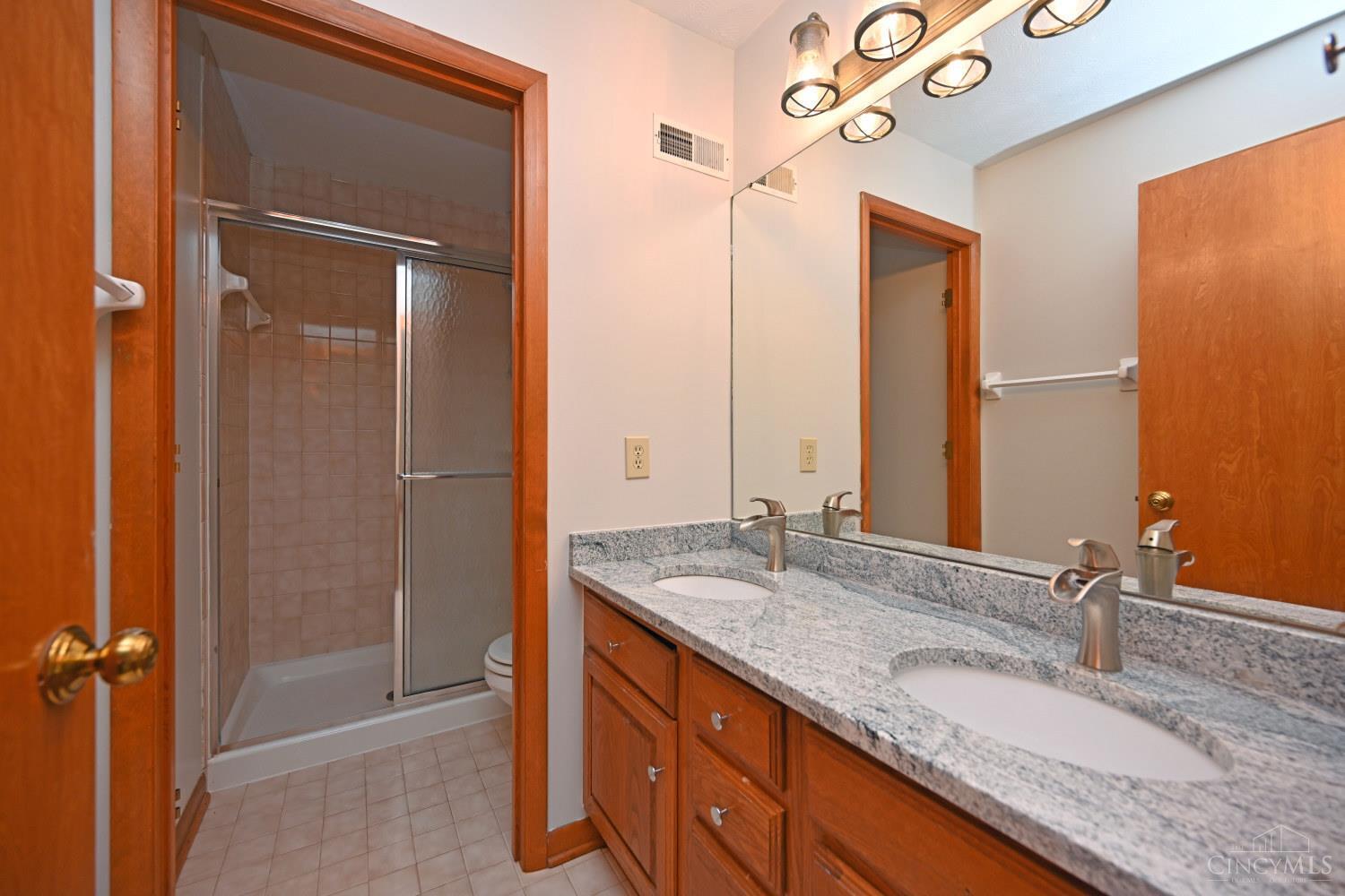 5941 Bridgeview Court