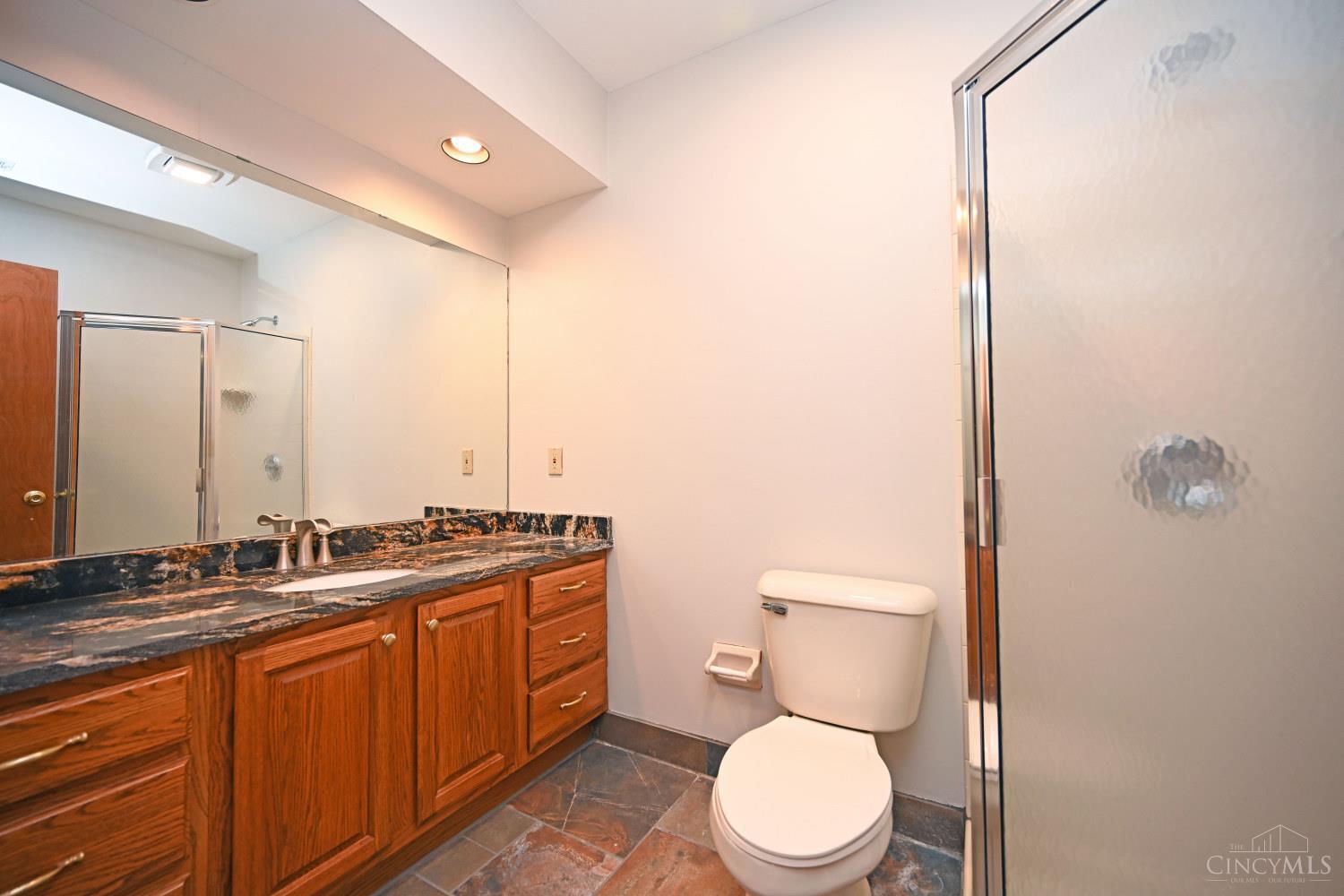 5941 Bridgeview Court
