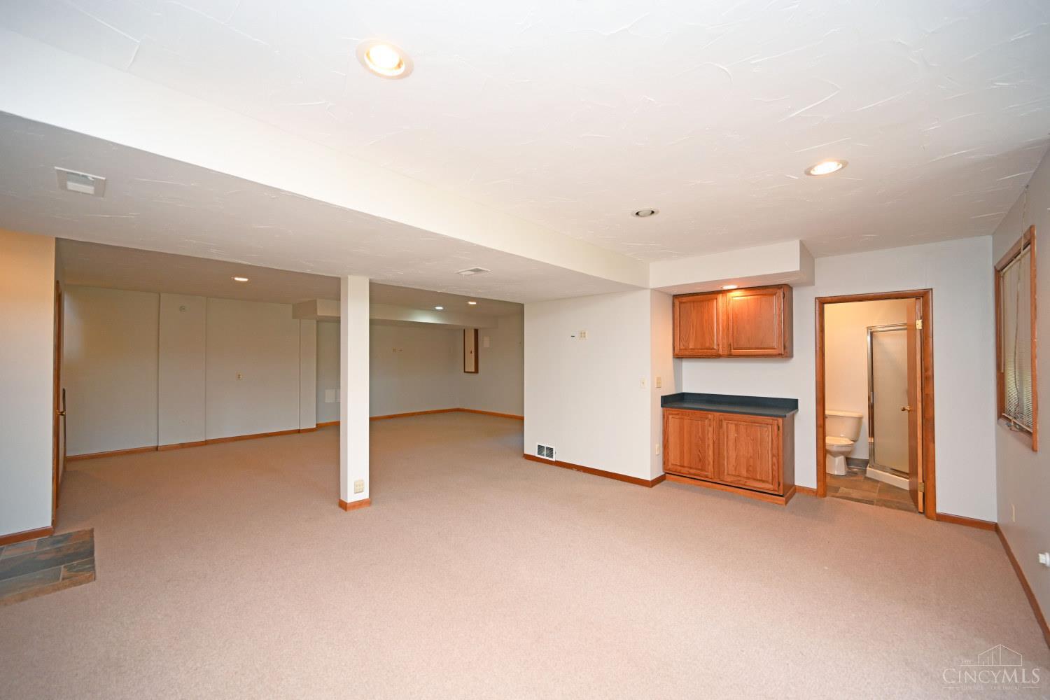 5941 Bridgeview Court