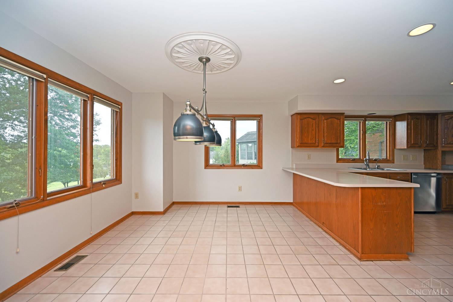 5941 Bridgeview Court