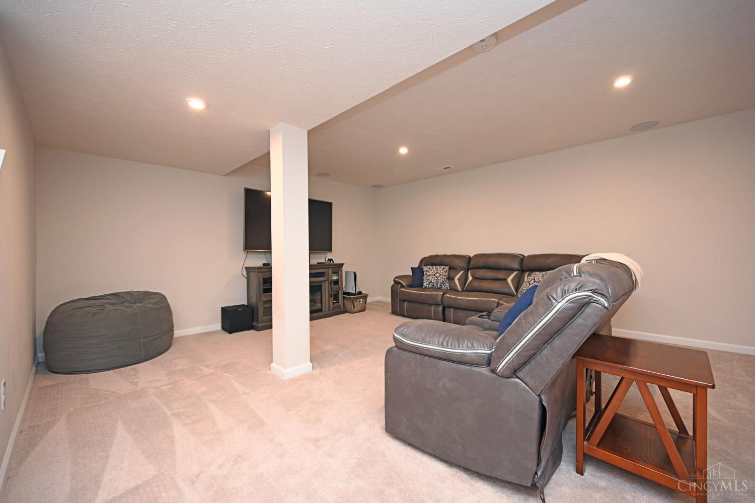 1231 Springfield Drive