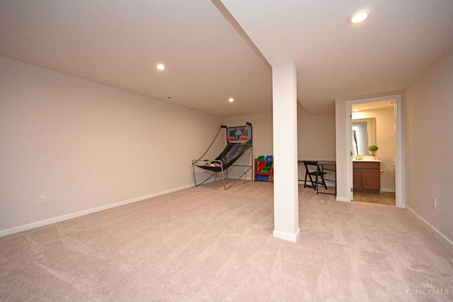 1231 Springfield Drive