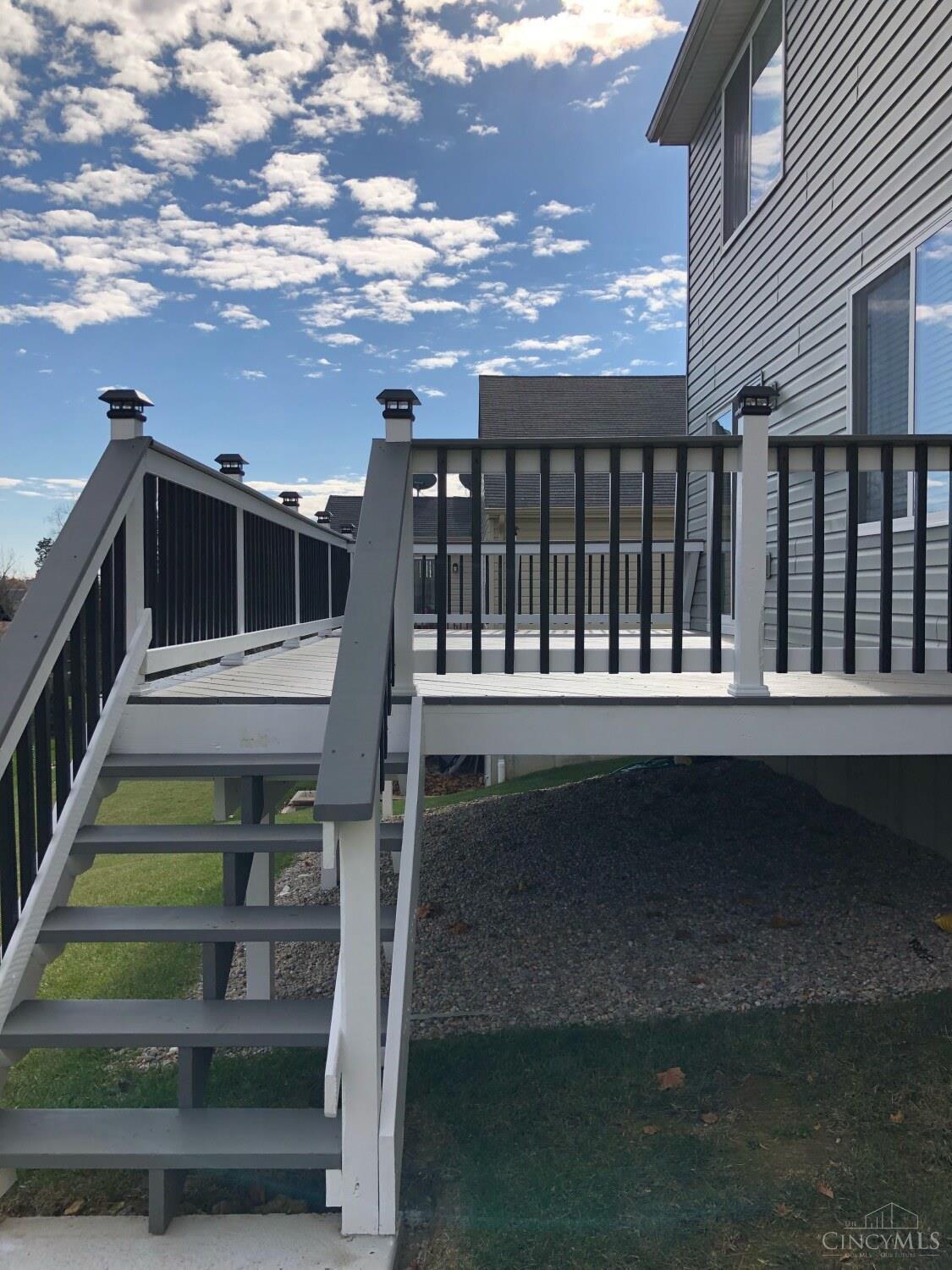 8845 Bluejay View Drive