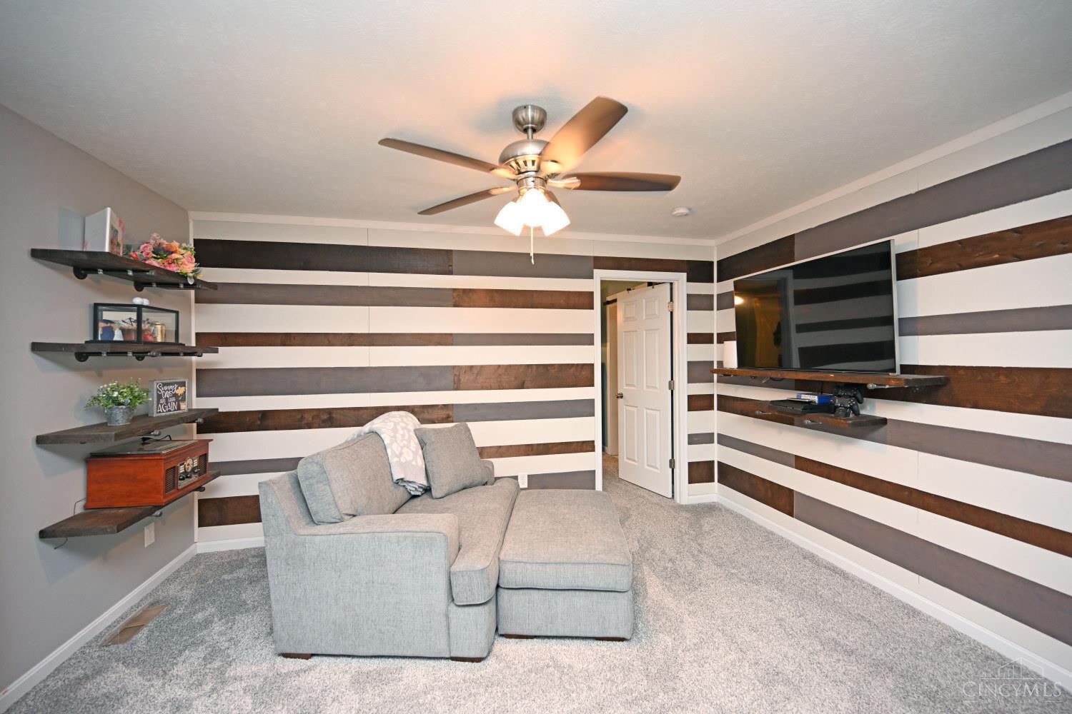 8845 Bluejay View Drive