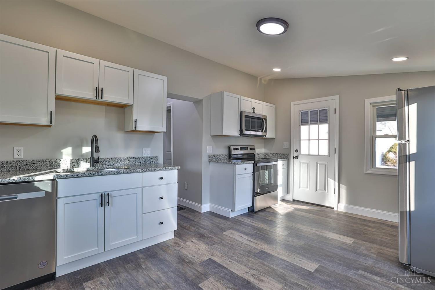 212 S Sycamore Street