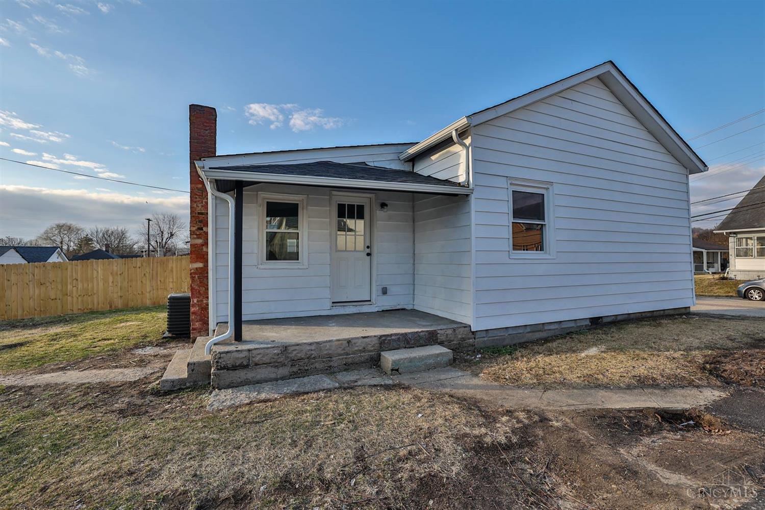 212 S Sycamore Street