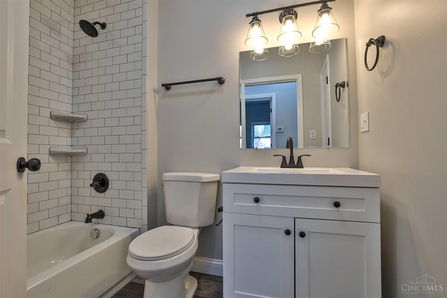 212 S Sycamore Street