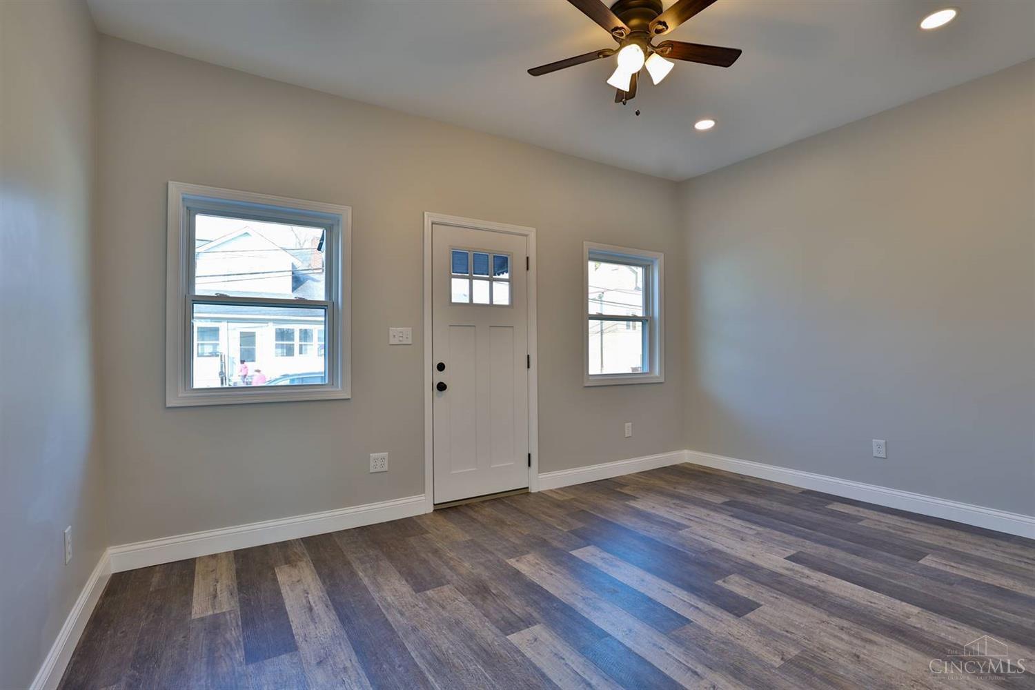 212 S Sycamore Street