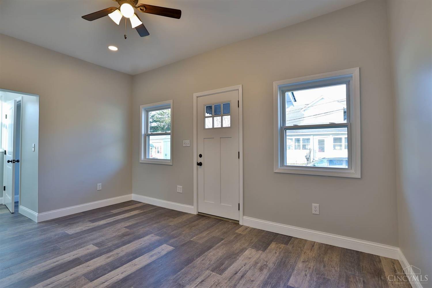 212 S Sycamore Street