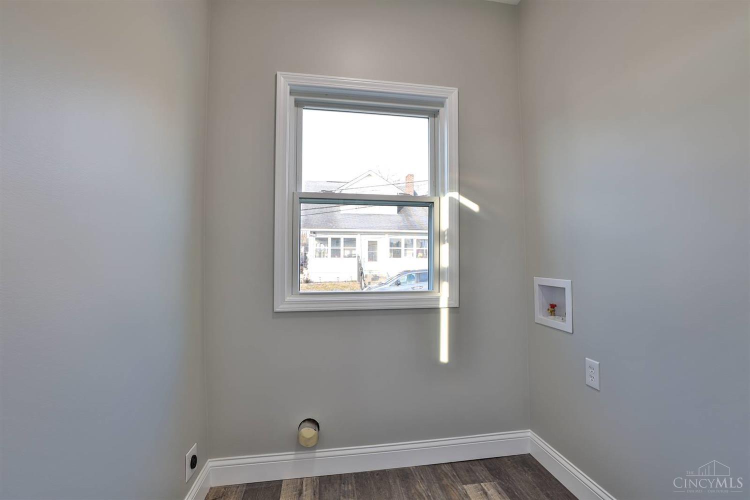 212 S Sycamore Street