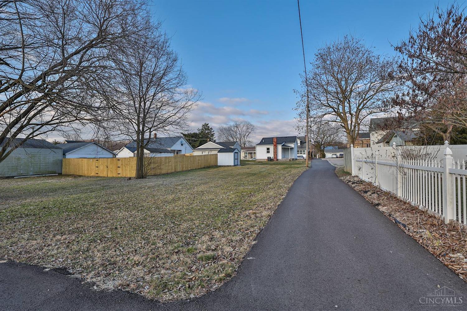 212 S Sycamore Street