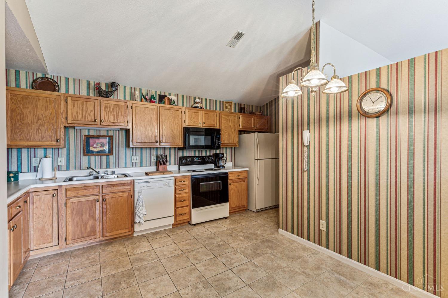 3300 Emerald Lakes Drive 3