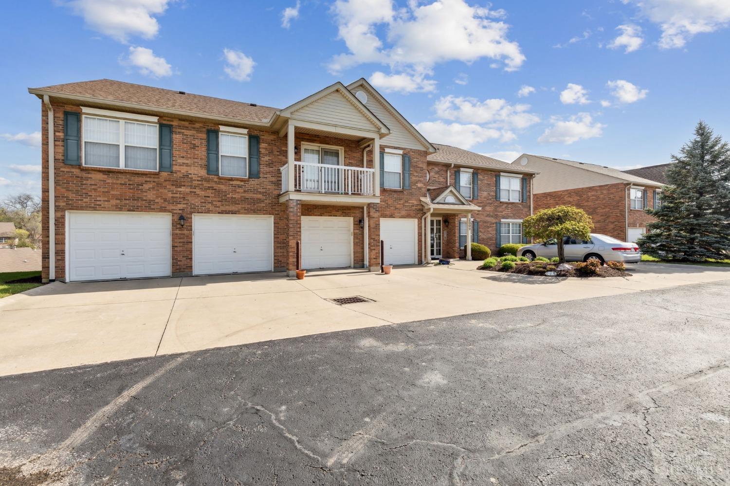 3300 Emerald Lakes Drive 3