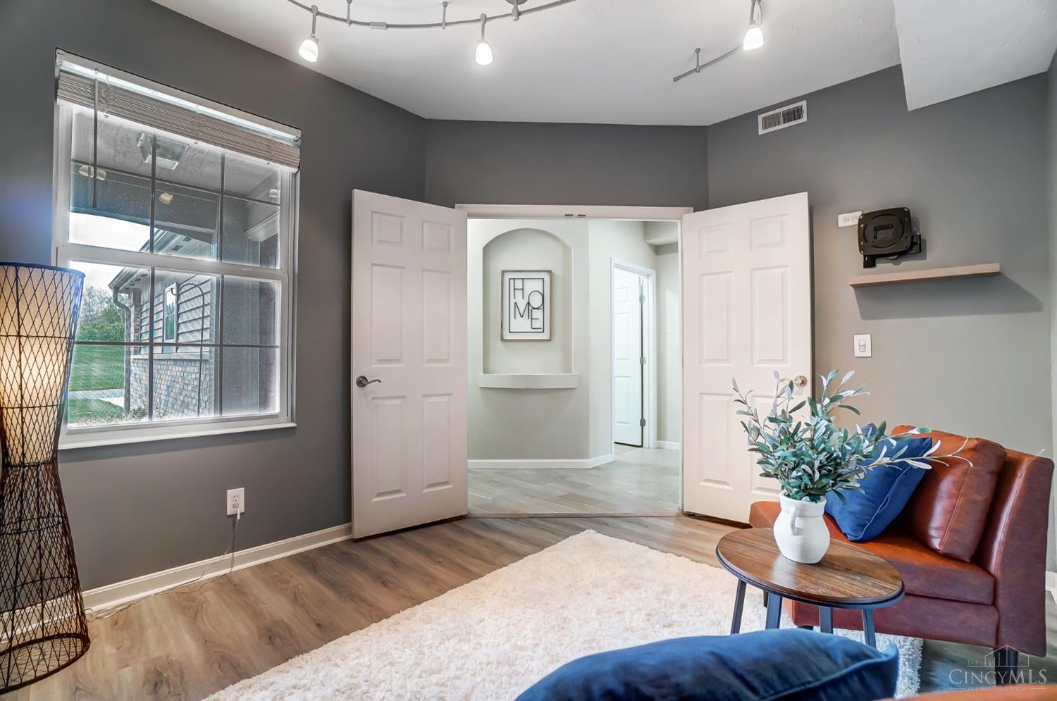 4542 English Oak Court