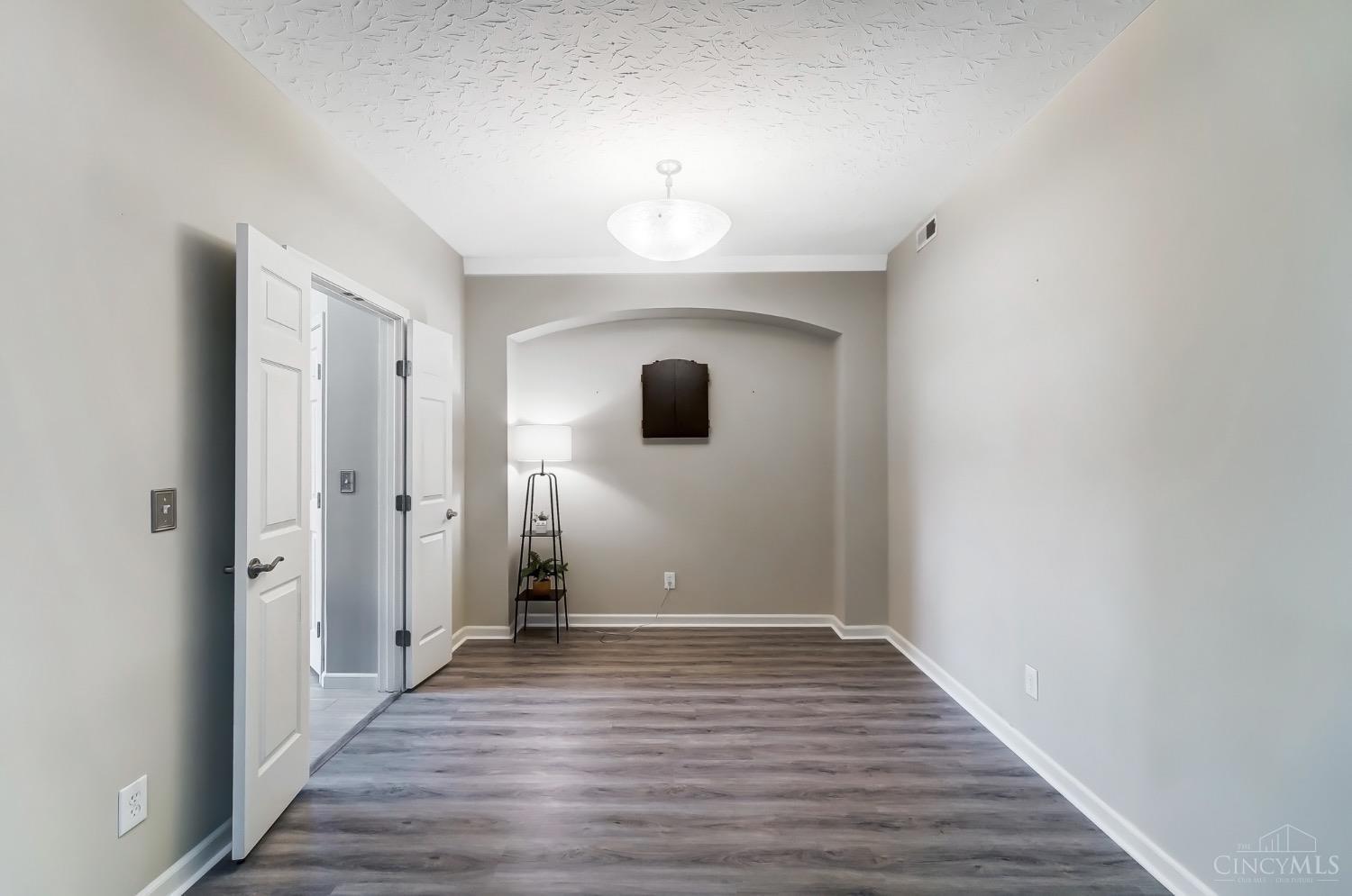 4542 English Oak Court