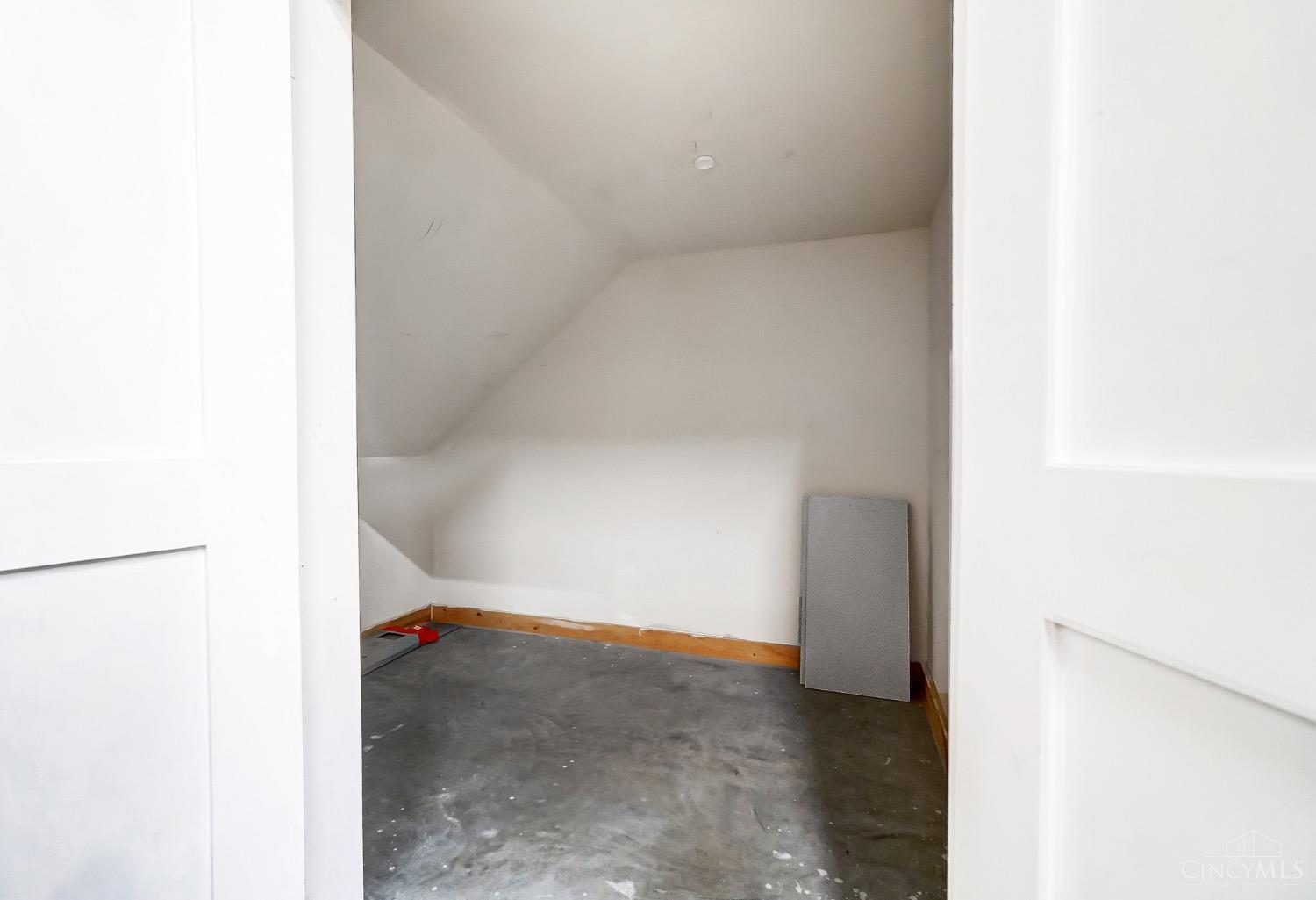 4542 English Oak Court