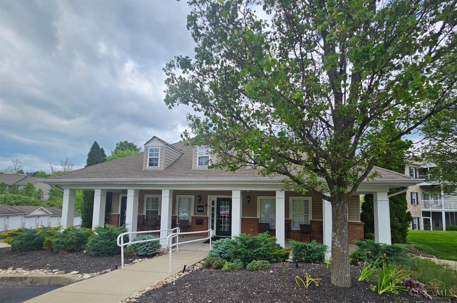 5449 Michelles Oak Court A