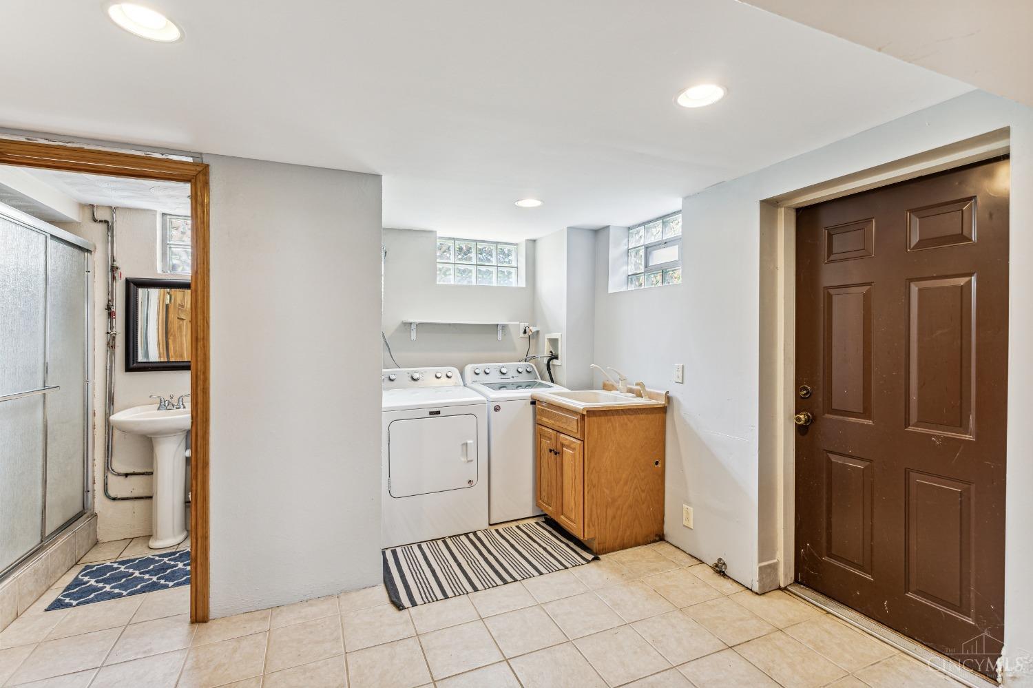 3420 Dolomar Drive
