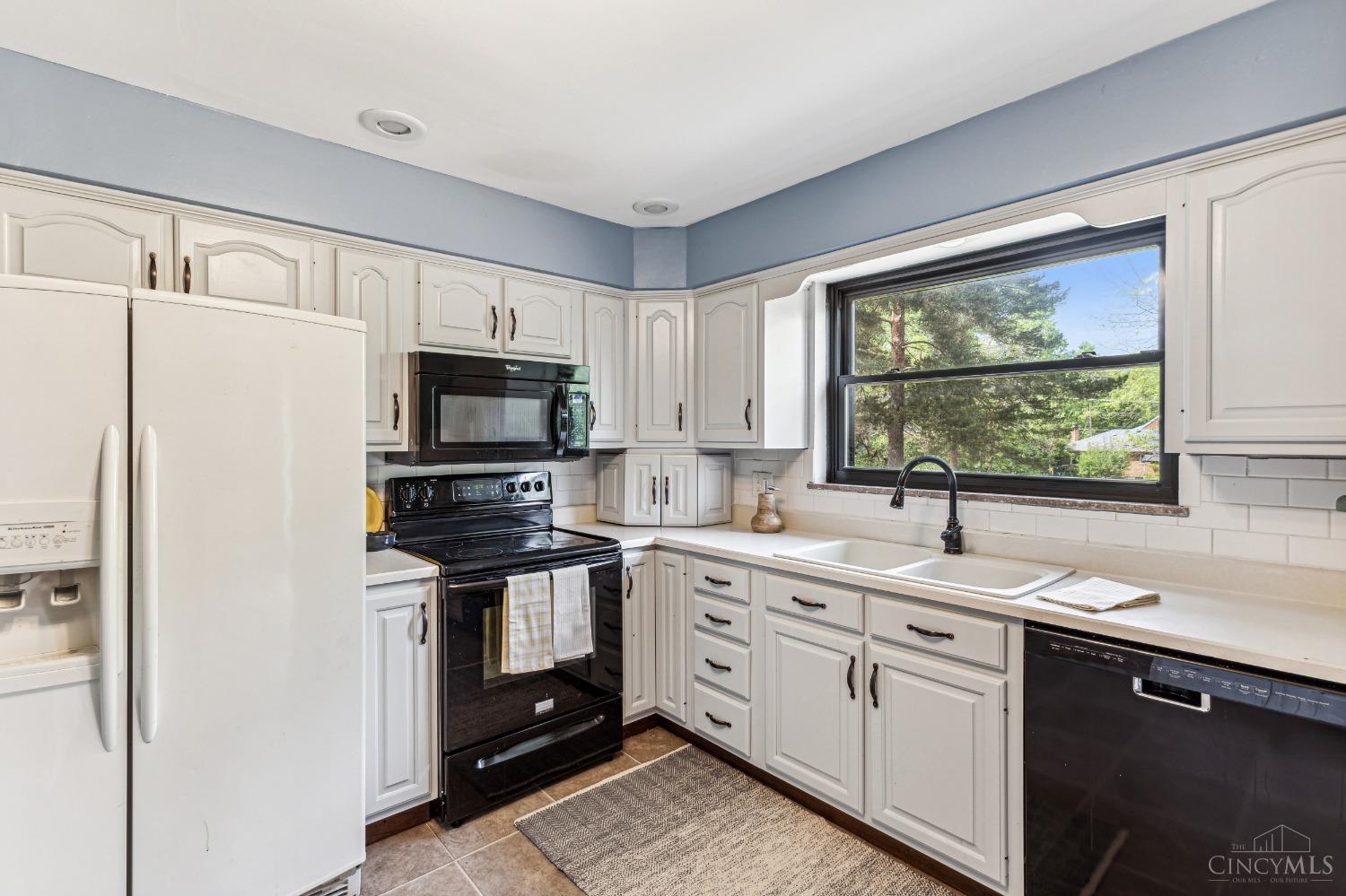 3420 Dolomar Drive