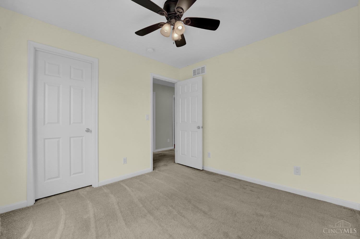 5165 Leslies Woods Court