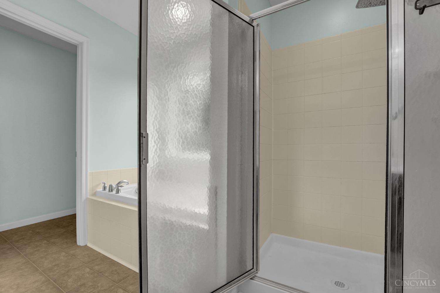 5165 Leslies Woods Court