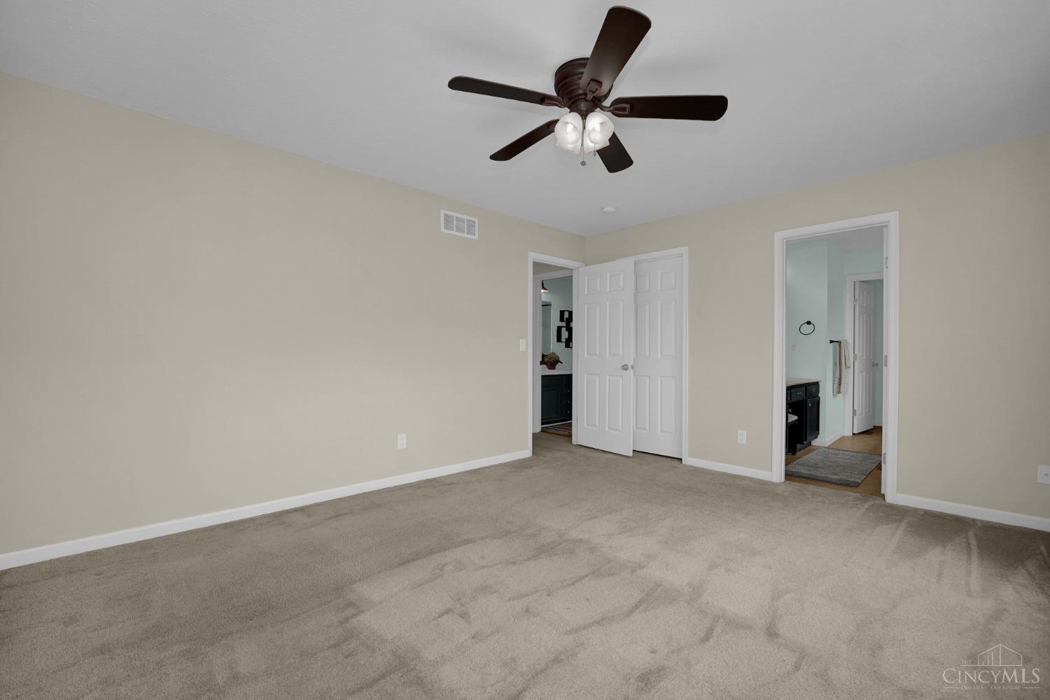 5165 Leslies Woods Court