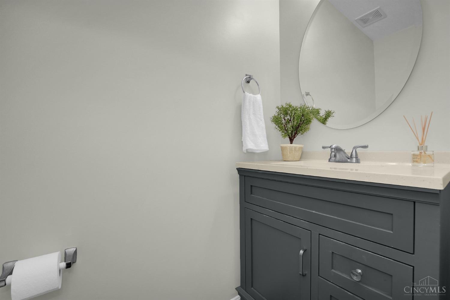 5165 Leslies Woods Court